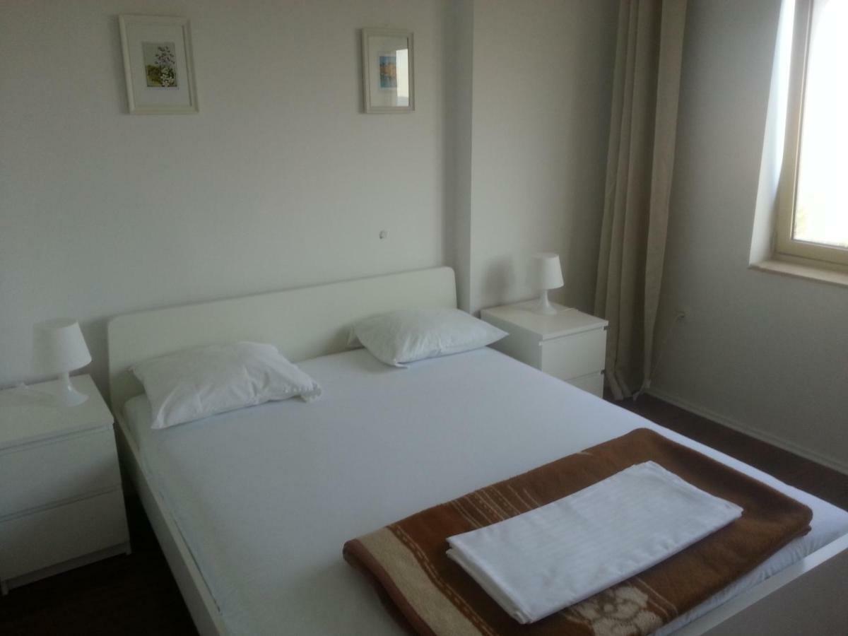 Ante Apartmani 茨里克韦尼察 外观 照片